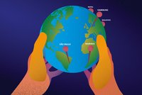 Zwei Hände halten einen Globus, auf dem fünf Orte markiert sind.